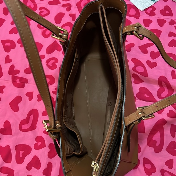 Tori Burch handbag/shoulder bag. - Picture 2 of 13